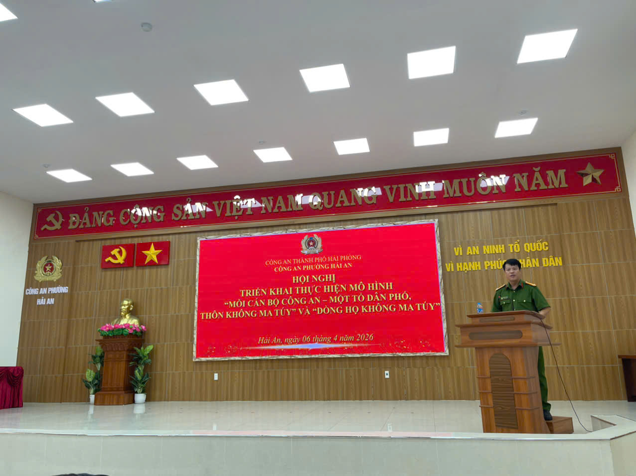 Công an phường Hải An: Triển khai mô hình “Mỗi cán bộ Công an - Một Tổ dân phố, thôn không ma túy” và “Dòng họ không ma túy”